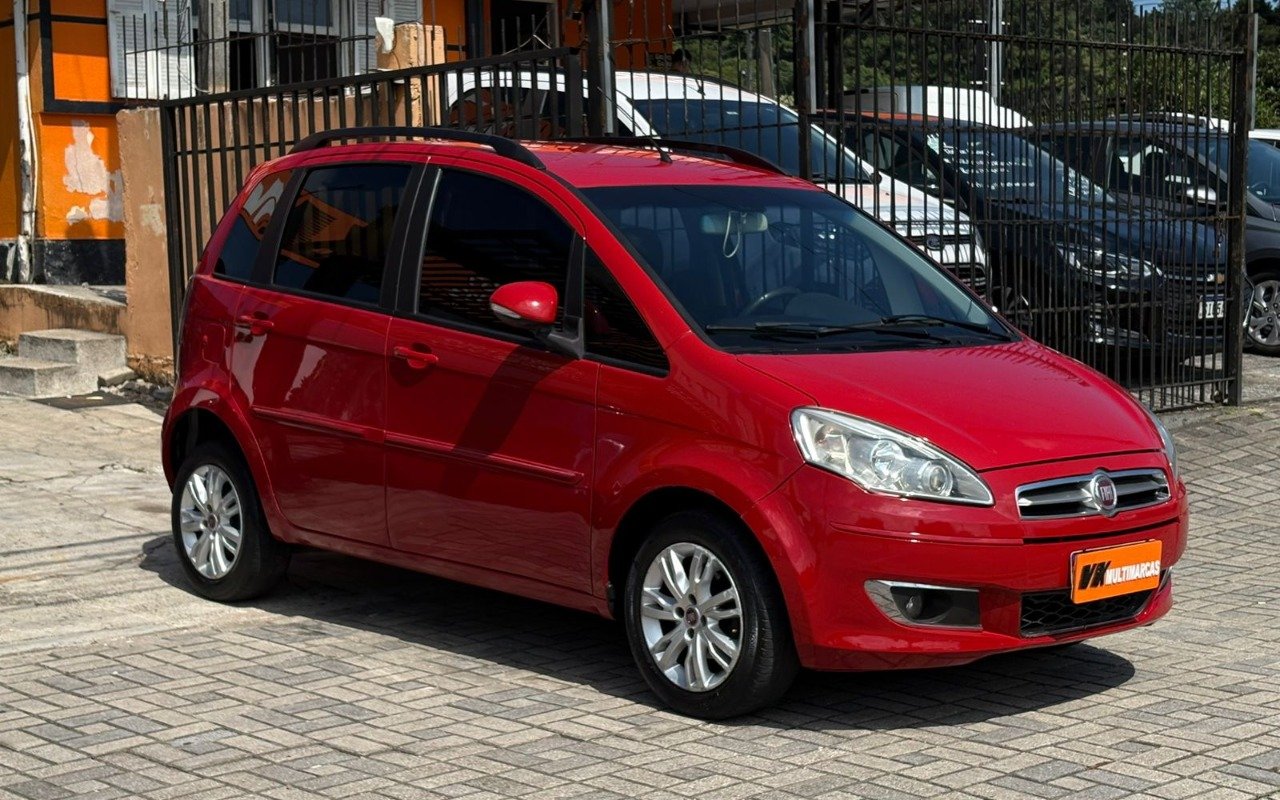 Fiat Idea ATTRACTIVE 1.4 Fire Flex 8V 5p na cor Vermelho em Curitiba / PR - 786443